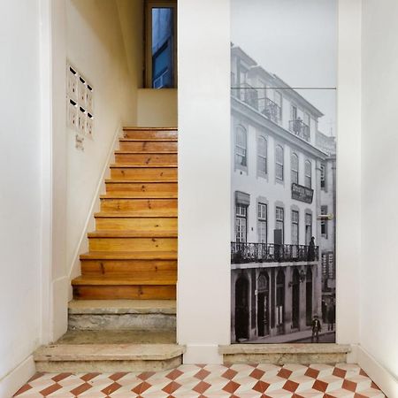 ליסבון Update Urban Chic Flat In 19Th Century Building 2 Bedrooms & 2 Bathrooms & Ac Central Alfama District מראה חיצוני תמונה