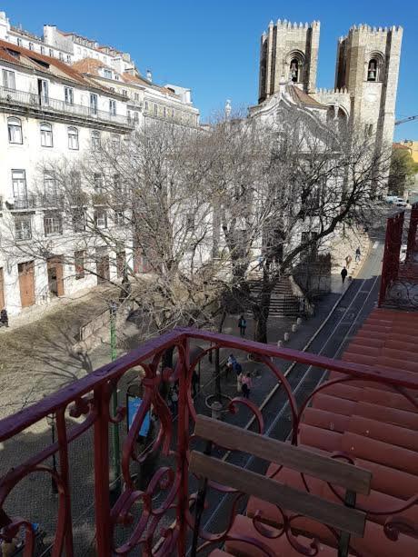 ליסבון Update Urban Chic Flat In 19Th Century Building 2 Bedrooms & 2 Bathrooms & Ac Central Alfama District מראה חיצוני תמונה