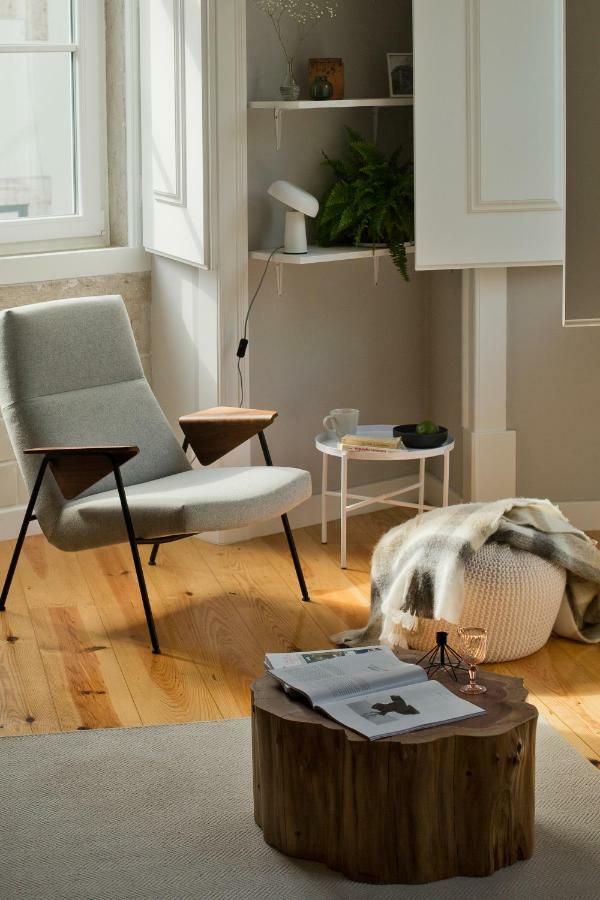ליסבון Update Urban Chic Flat In 19Th Century Building 2 Bedrooms & 2 Bathrooms & Ac Central Alfama District מראה חיצוני תמונה
